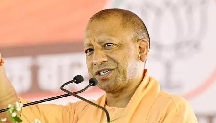 కుంభకోణాలు, ఉగ్రవాదానికి కాంగ్రెస్ పర్యాయ పదం: యూపీ సీఎం యోగి కుంభకోణాలు, ఉగ్రవాదానికి కాంగ్రెస్ పర్యాయ పదం: యూపీ సీఎం యోగి