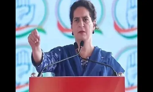 బీజేపీ రాజ్యాంగాన్ని మార్చాలని, ప్రజల హక్కులను కాలరాయాలని చూస్తోంది