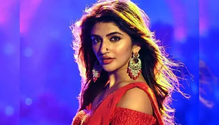 ప్రియుడితో ఎంజాయ్ చేస్తున్న హీరోయిన్ శ్రీలీల.. బయటపడ్డ బాయ్ ఫ్రెండ్ ఫుల్ డిటేల్స్! ప్రియుడితో ఎంజాయ్ చేస్తున్న హీరోయిన్ శ్రీలీల.. బయటపడ్డ బాయ్ ఫ్రెండ్ ఫుల్ డిటేల్స్!