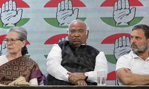 అమేథీ, రాయ్‌బరేలీ అభ్యర్థులను ఎంపిక చేసేది ఆయనే
