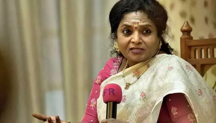 బీజేపీ స్టేట్ ఆఫీస్కి తమిళిసై.. ఎన్నికల ప్రసంగంపై సర్వత్రా ఉత్కంఠ! బీజేపీ స్టేట్ ఆఫీస్కి తమిళిసై.. ఎన్నికల ప్రసంగంపై సర్వత్రా ఉత్కంఠ!