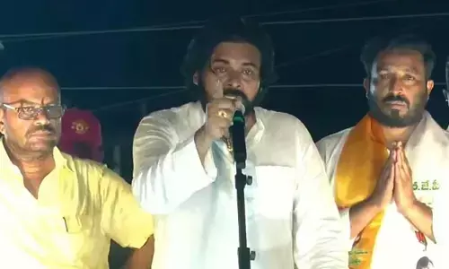 Pawan: మిస్టర్ సజ్జల.. చిరంజీవి జోలికి రావొద్దు: జనసేన అధినేత పవన్ మాస్ వార్నింగ్