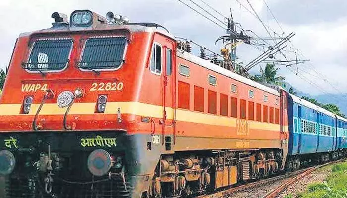 Railway: రైలు ప్రయాణికులకు శుభవార్త చెప్పిన దక్షిణ మధ్య రైల్వే.. ఏంటంటే..?