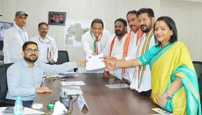 బీజేపీ కోసం సికింద్రాబాద్ను తాకట్టు పెట్టిండ్రు: సీఎం రేవంత్రెడ్డి ఫైర్ బీజేపీ కోసం సికింద్రాబాద్ను తాకట్టు పెట్టిండ్రు: సీఎం రేవంత్రెడ్డి ఫైర్