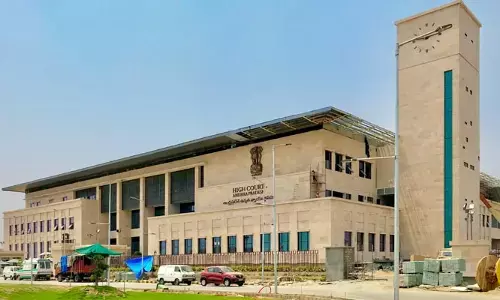 BREAKING: 62 వేల మంది వాలంటీర్ల రాజీనామాలు ఆమోదించొద్దు.. హైకోర్టులో పిటిషన్ దాఖలు