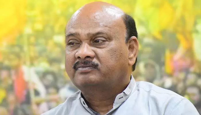 AP: అయ్యన్న పాత్రుడికి ఝలక్ ఇచ్చిన ఈసీ.. చర్యలు తీసుకోవాలని కలెక్టర్కు ఆదేశాలు జారీ AP: అయ్యన్న పాత్రుడికి ఝలక్ ఇచ్చిన ఈసీ.. చర్యలు తీసుకోవాలని కలెక్టర్కు ఆదేశాలు జారీ