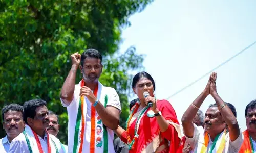 విజయవాడ పర్యటనలో వైఎస్ షర్మిల.. పొలిటికల్ పార్టీలపై ఫైర్