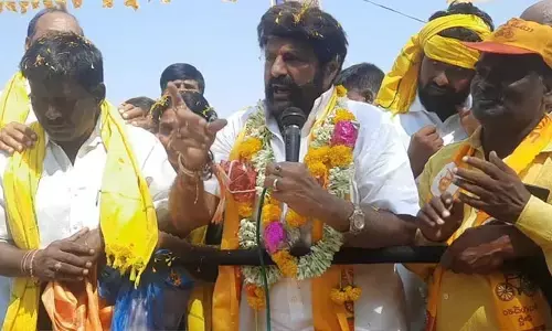 BREAKING: దళితుడిని చంపి డోర్ డెలివరీ చేసినోడు నాయకుడా : సీఎం జగన్‌కు బాలకృష్ణ మాస్ వార్నింగ్