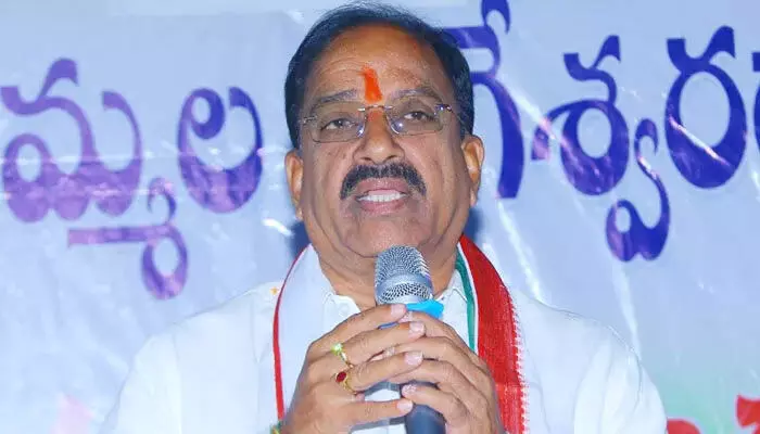 BREAKING: ప్రధాని హోదాలో ఉన్న మోడీ దిగజారి మాట్లాడుతున్నారు: మంత్రి తుమ్మల సెన్సేషనల్ కామెంట్స్ BREAKING: ప్రధాని హోదాలో ఉన్న మోడీ దిగజారి మాట్లాడుతున్నారు: మంత్రి తుమ్మల సెన్సేషనల్ కామెంట్స్