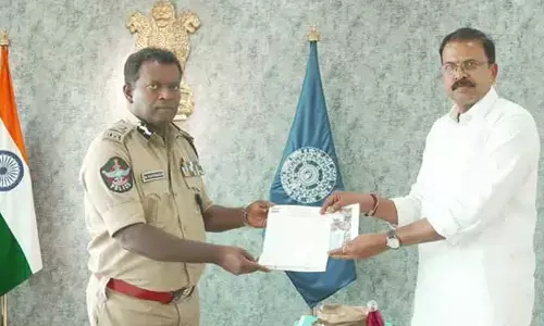 ప్రాణ హాని ఉంది.. రక్షణ కల్పించండి:  జేడీ లక్ష్మీనారాయణ ఫిర్యాదు