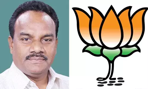 BREAKING: బీజేపీ ఎంపీ అభ్యర్థి గోడెం నగేష్ నామినేషన్‌పై కొనసాగుతున్న ప్రతిష్టంభన.. తిరస్కరించాలని కాంగ్రెస్, బీఎస్పీ డిమాండ్