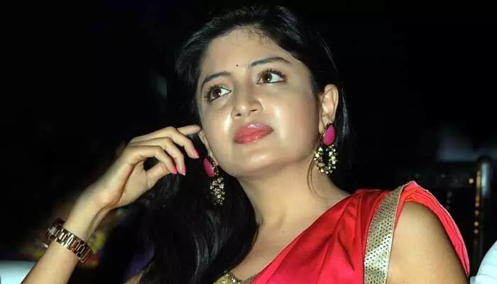 AP గురించి ఒక్క ముక్కలో చెప్పేసిన పూనమ్.. ఎలక్షన్ల టైంలో కాకరేపుతున్న నటి పోస్ట్! AP గురించి ఒక్క ముక్కలో చెప్పేసిన పూనమ్.. ఎలక్షన్ల టైంలో కాకరేపుతున్న నటి పోస్ట్!