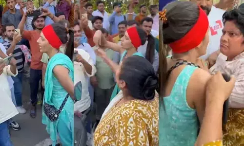 కుమారి ఆంటీ రేంజ్ లో ఫేమస్ అవుతున్న వడపావ్ అక్క.. రోడ్డు పై ఆ లొల్లేందో..