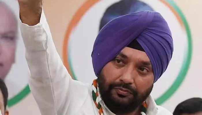 హస్తం పార్టీకి బిగ్ షాక్: ఢిల్లీ కాంగ్రెస్ చీఫ్ అరవిందర్ సింగ్ రాజీనామా హస్తం పార్టీకి బిగ్ షాక్: ఢిల్లీ కాంగ్రెస్ చీఫ్ అరవిందర్ సింగ్ రాజీనామా