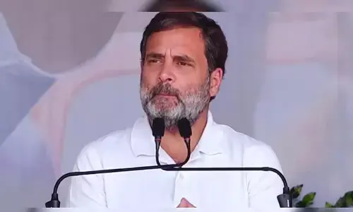 బీజేపీ-బీజేడీలు తెర వెనుక మిత్రులు: కాంగ్రెస్ అగ్రనేత రాహుల్ గాంధీ
