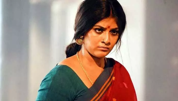 స్టార్ కిడ్ అయిన నన్నే రూమ్ బుక్ చేస్తా వస్తావా అని అడిగాడు.. హీరోయిన్ షాకింగ్ కామెంట్స్ స్టార్ కిడ్ అయిన నన్నే రూమ్ బుక్ చేస్తా వస్తావా అని అడిగాడు.. హీరోయిన్ షాకింగ్ కామెంట్స్