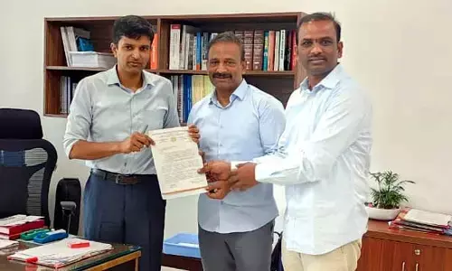 రెవెన్యూ ఉద్యోగుల పెండింగ్ బిల్లులు చెల్లించండి.. ఆర్థిక శాఖను కోరిన ట్రెసా నేతలు