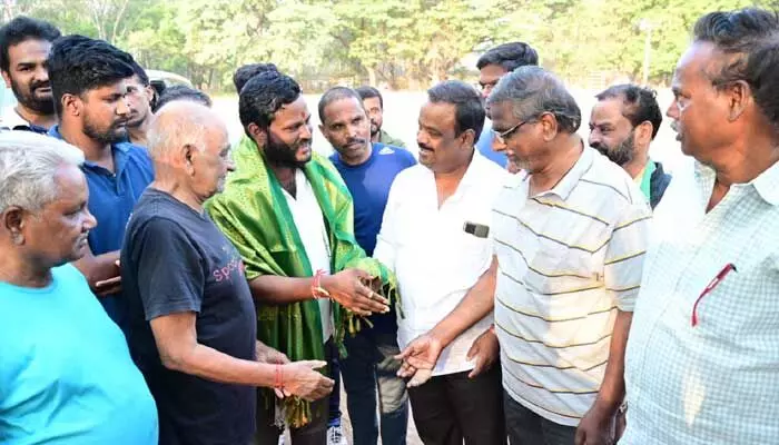 ప్రచారంలో దూసుకుపోతున్న నీలం మధు.. మెదక్ పార్లమెంట్ అభివృద్ధిపై కీలక హామీ ప్రచారంలో దూసుకుపోతున్న నీలం మధు.. మెదక్ పార్లమెంట్ అభివృద్ధిపై కీలక హామీ