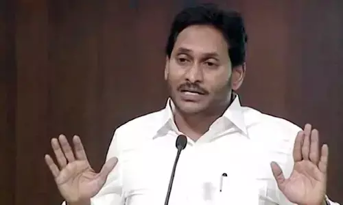 అవి విప్లవాత్మకమా.. కావా..: పాయకరావులో సీఎం జగన్ సంచలన ప్రశ్నలు