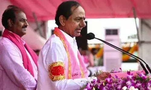 KTR : ఇదెక్కడి అరాచకం.. కేసీఆర్ గొంతుపై మాత్రమే నిషేధమా