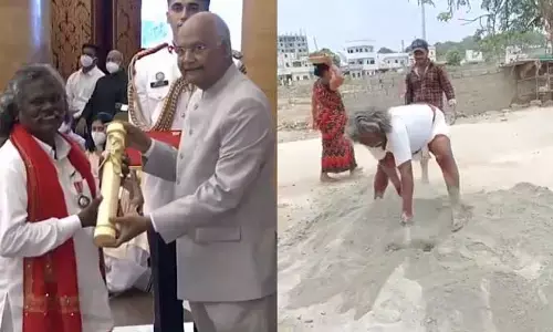 కిన్నెర మొగులయ్యకు ప్రతి నెల పెన్షన్ ఇస్తున్నం.. తెలంగాణ భాషా సాంస్కృతిక శాఖ వెల్లడి