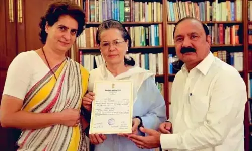 గాంధీల కంచుకోటలో అనూహ్య అభ్యర్థి.. కిషోరిలాల్ శర్మ ఫ్లాష్‌బ్యాక్ తెలుసా ?