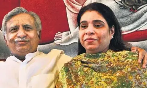 భార్య ఇంకొన్ని నెలలే బతుకుతుంది.. బెయిల్‌ ప్లీజ్‌.. నరేశ్‌ గోయల్‌ పిటిషన్