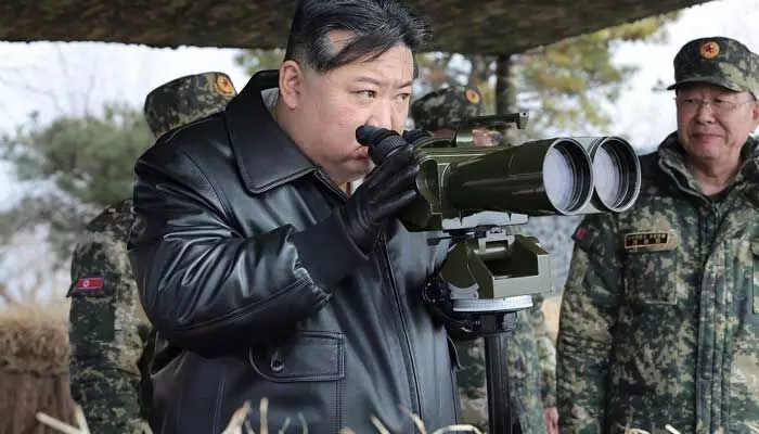 Kim Jong Un: తగ్గేదేలే అంటున్న కిమ్.. ఆందోళనలో అగ్రదేశాలు.. కారణం ఇదే..? Kim Jong Un: తగ్గేదేలే అంటున్న కిమ్.. ఆందోళనలో అగ్రదేశాలు.. కారణం ఇదే..?