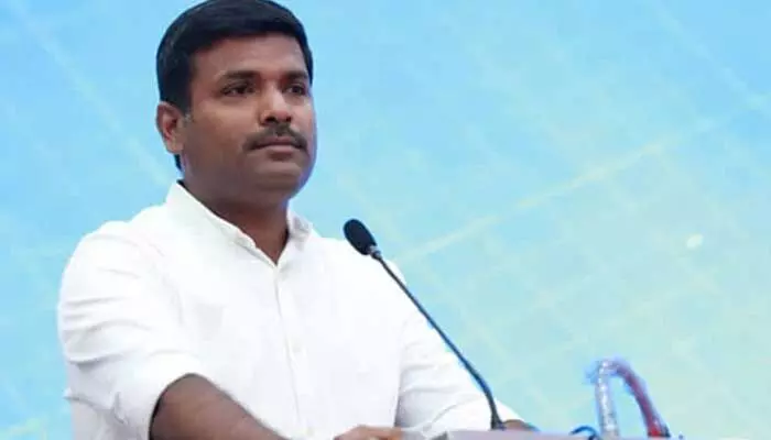 Andhra Pradesh news : మంత్రి అమర్నాధ్ సవాల్.. పెద్ద జోక్! Andhra Pradesh news : మంత్రి అమర్నాధ్ సవాల్.. పెద్ద జోక్!