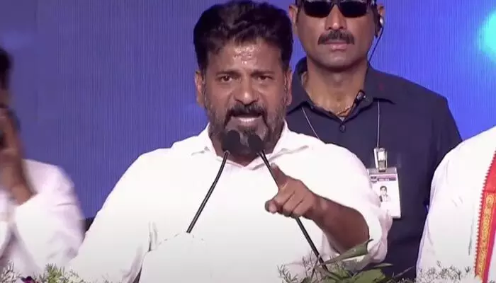 BREAKING: ఆగస్టు 15లోపు రుణమాఫీ చేసి తీరుతాం: ప్రతిపక్షాలకు సీఎం రేవంత్రెడ్డి సవాల్ BREAKING: ఆగస్టు 15లోపు రుణమాఫీ చేసి తీరుతాం: ప్రతిపక్షాలకు సీఎం రేవంత్రెడ్డి సవాల్