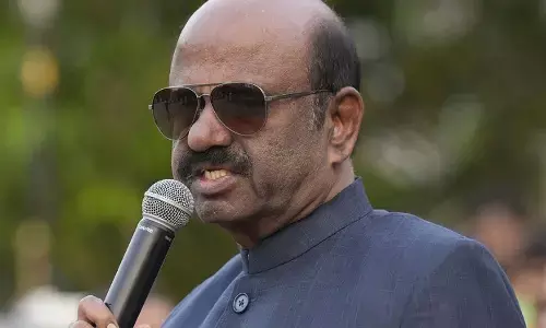 లైంగిక వేధింపుల కేసులో పోలీసుల సమన్లను పట్టించుకోవద్దు..