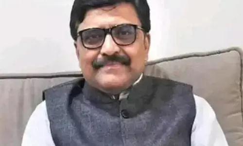 ల్యాండ్ టైటిలింగ్ యాక్ట్‌కు నేనే బాధితుడిని:మాజీ ఐఏఎస్ అధికారి