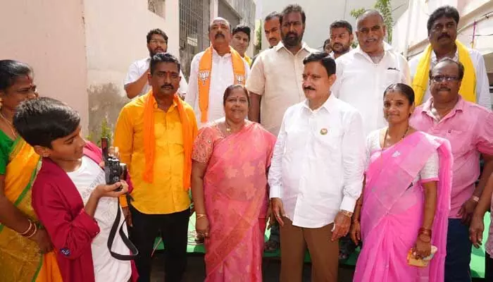 AP Elections 2024: శిఖరమంత నాయకుడు... కొండంత అండగా.. AP Elections 2024: శిఖరమంత నాయకుడు... కొండంత అండగా..
