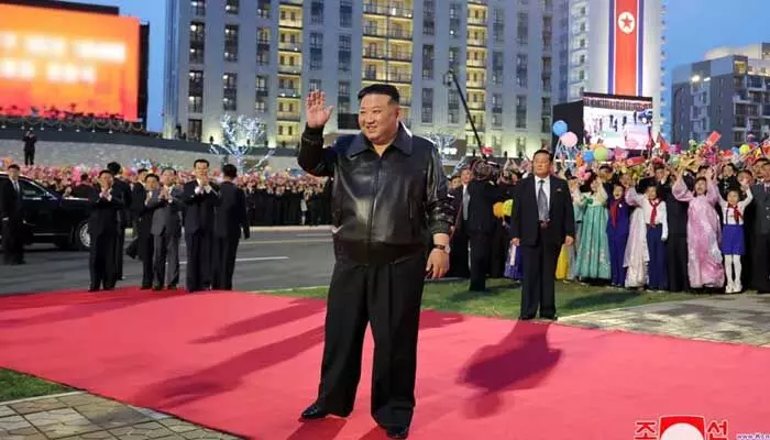 Kim Jong Un: సొంత ప్యాలెస్‌‌ను కూలగొట్టుకుంటున్న కిమ్..  శాటిలైట్‌ ఫోటోలు వైరల్..!