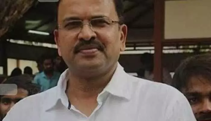 AP Politics: ఓటర్లను మభ్యపెట్టడం దుర్మార్గం.. జేడీ లక్ష్మీనారాయణ AP Politics: ఓటర్లను మభ్యపెట్టడం దుర్మార్గం.. జేడీ లక్ష్మీనారాయణ