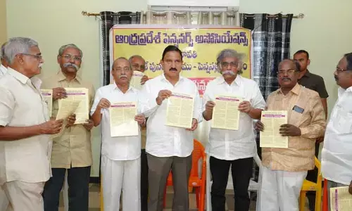 AP Politics: సుజనాను గెలిపించండి.. ఎన్డీఏకు మద్దతు ప్రకటించిన ఏపీ పెన్షనర్ల సంఘం