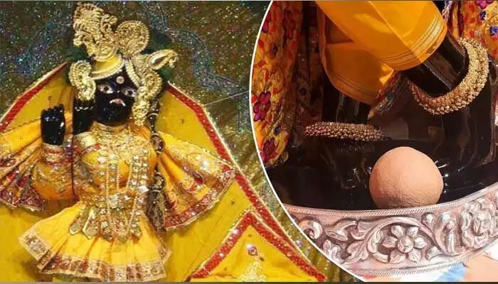 ఏడాదికి ఒక్కసారే పాద దర్శనం ఇస్తున్న బృందావన విహారి.. ఆ అవకాశం ఎప్పుడో తెలుసా.. ఏడాదికి ఒక్కసారే పాద దర్శనం ఇస్తున్న బృందావన విహారి.. ఆ అవకాశం ఎప్పుడో తెలుసా..