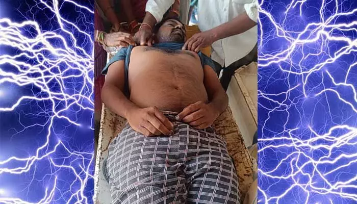 Electric Shock: విద్యుత్ఘాతంతో వ్యక్తి మృతి Electric Shock: విద్యుత్ఘాతంతో వ్యక్తి మృతి