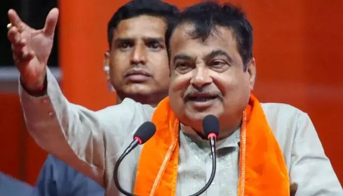 కాంగ్రెస్ తన పాలనలో 80 సార్లు రాజ్యాంగాన్ని సవరించింది: నితిన్ గడ్కరీ కాంగ్రెస్ తన పాలనలో 80 సార్లు రాజ్యాంగాన్ని సవరించింది: నితిన్ గడ్కరీ