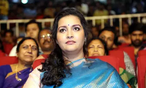 తన మద్దతు ఎవరికో ఎట్టకేలకు చెప్పేసిన పవన్ కల్యాణ్ మాజీ భార్య.. సంచలనంగా ఇన్‌స్టా పోస్ట్