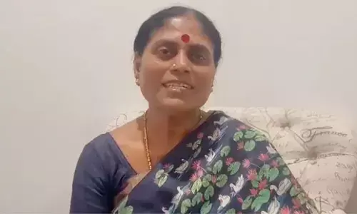 చివరి నిమిషంలో CM జగన్‌కు షాకిచ్చిన తల్లి విజయమ్మ.. మద్దతుపై ప్రకటన