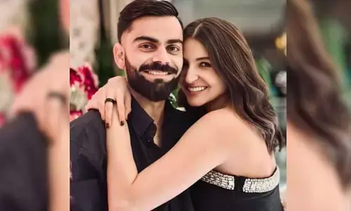 Virat Anushka: ఎంజాయ్ చేస్తున్న క్రికెటర్ కోహ్లీ,  అనుష్క శర్మ.. ఆ ఫోటోలు వైరల్