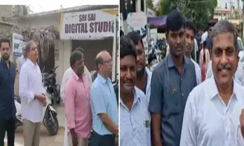 ఓటుహక్కు వినియోగించుకున్న ఏపీ ప్రభుత్వ ప్రజా వ్యవహారాల సలహాదారులు సజ్జల..