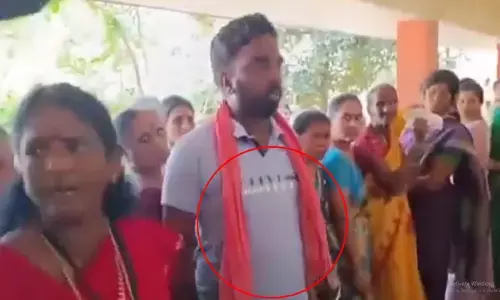 BREAKING: పిఠాపురంలో సంచలనం.. ఓటరు మెడలో ఎర్ర కండువా చూసి వంగ గీతకు ముచ్చెమటలు (వీడియో వైరల్)