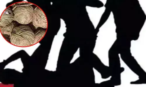 పోలింగ్ వేళ రాష్ట్రంలో సంచలనం.. నాటు బాంబులతో ఆ రెండు గ్రూపుల మధ్య భయానక దాడి