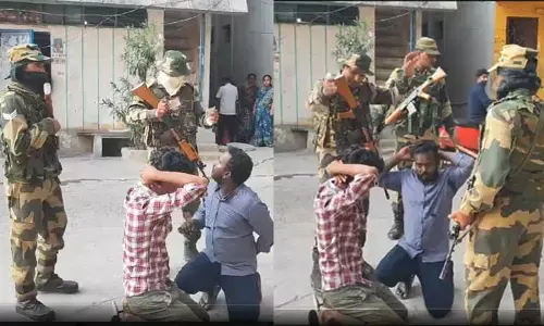 దొంగ ఓట్లు వేసేందుకు వచ్చిన యువకులు.. లాఠీలతో చితక్కొట్టిన సీఆర్‌పీఎఫ్ సిబ్బంది (వీడియో వైరల్)
