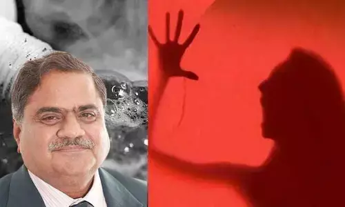 ICFAI విద్యార్థినిపై యాసిడ్ దాడి.. ట్విస్ట్ ఇచ్చిన యూనివర్సిటీ డైరెక్టర్..