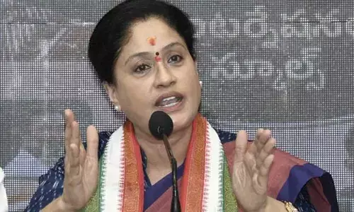 పార్టీ మార్పుపై వార్తలపై స్పందించిన విజయశాంతి