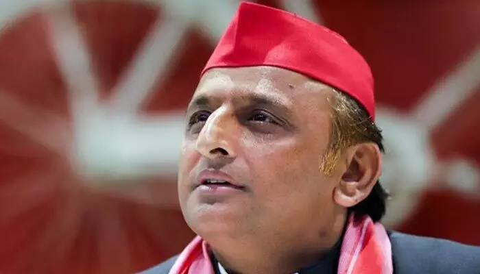 ఈడీ, సీబీఐలను మూసేయాలి: ఎస్పీ చీఫ్ అఖిలేష్ యాదవ్ ఈడీ, సీబీఐలను మూసేయాలి: ఎస్పీ చీఫ్ అఖిలేష్ యాదవ్