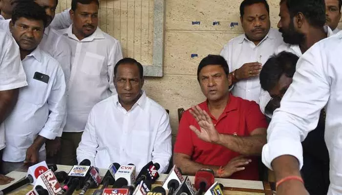 లీగల్గా రమ్మంటే దౌర్జన్యం చేస్తున్నారు: ఎమ్మెల్యే మర్రి లీగల్గా రమ్మంటే దౌర్జన్యం చేస్తున్నారు: ఎమ్మెల్యే మర్రి